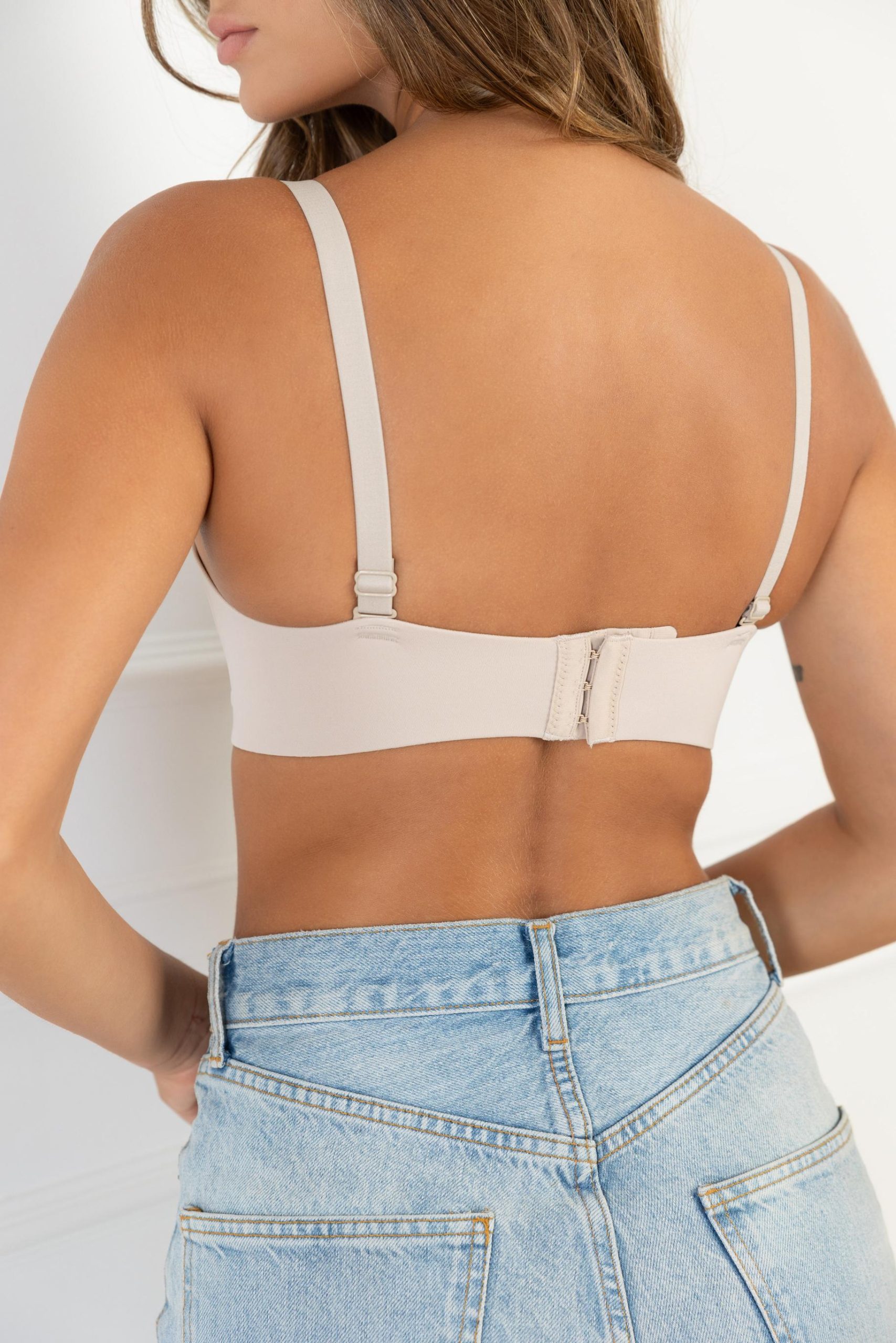 Bezešvá podprsenka ELOISE béžová - Obrázek 6